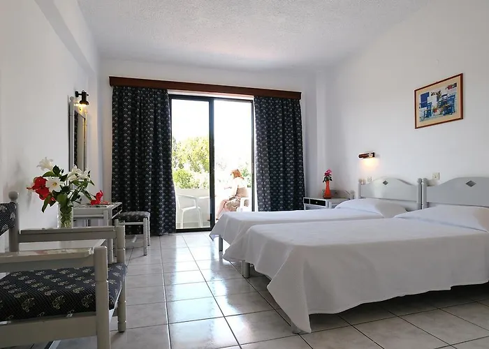 Tina Flora Hotell
