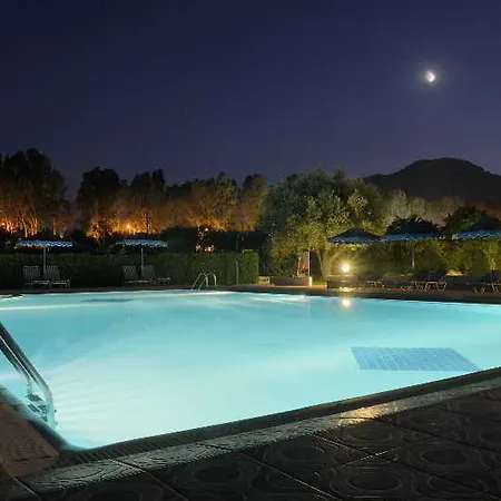 Tina Flora Hotel 3*
