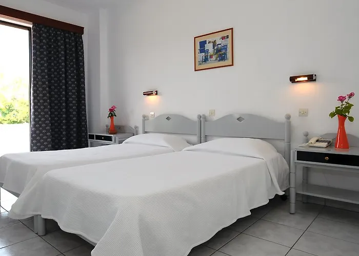 Tina Flora Szálloda 3*